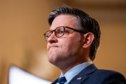 博白特朗普税改案参议院过关有望 共和党议员无人声援马斯克